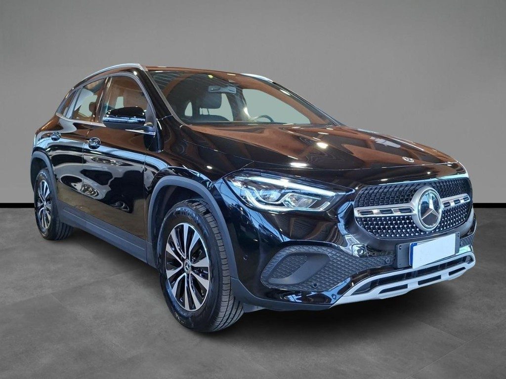 MERCEDES-BENZ GLA 250 e hybrid EQ Sport Aut. - 14