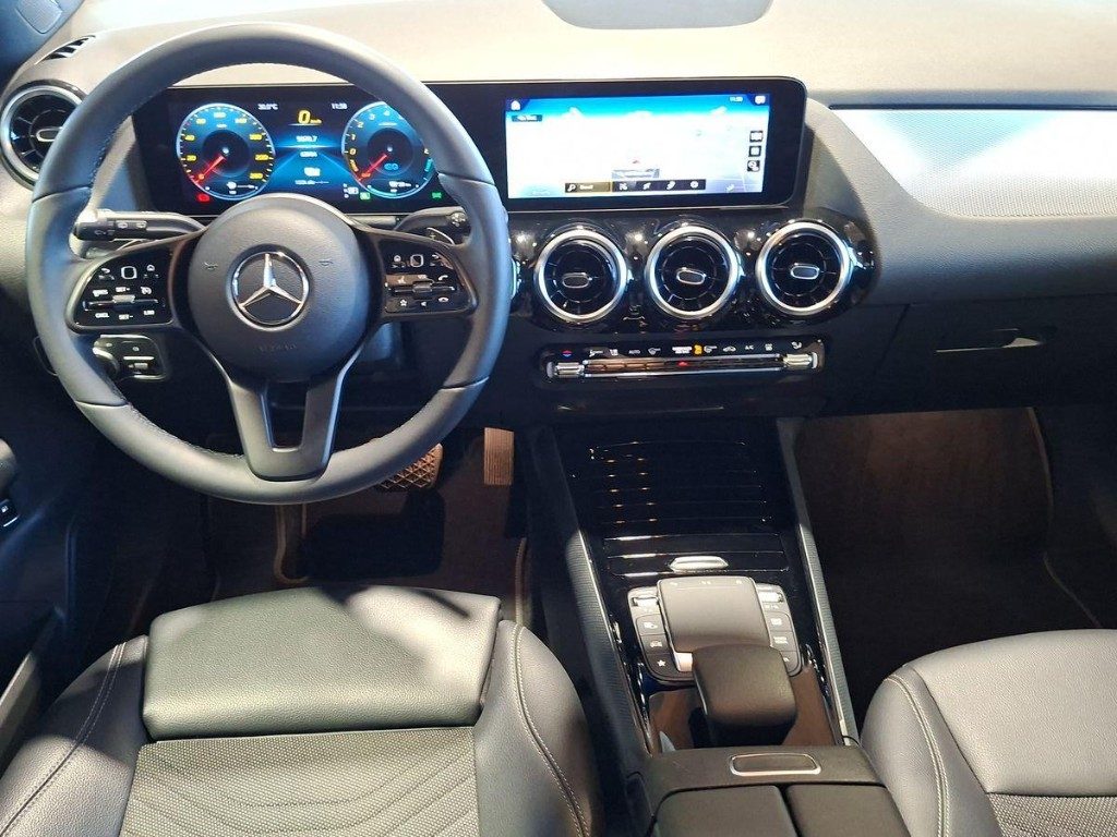 MERCEDES-BENZ GLA 250 e hybrid EQ Sport Aut. - 7