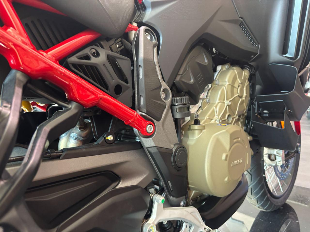 DUCATI Multistrada V4 S RED MY 2026 - 7