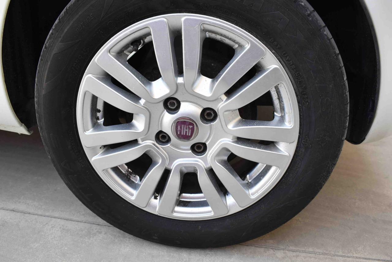 FIAT Punto 1.4 8V 5 porte Easypower Lounge - 19