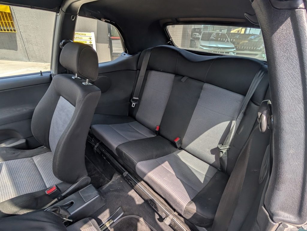 VOLKSWAGEN Golf Cabriolet 1.6 cat Highline - 17