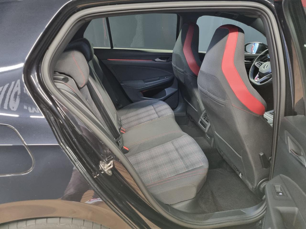 VOLKSWAGEN Golf GTI 2.0 TSI DSG - 24