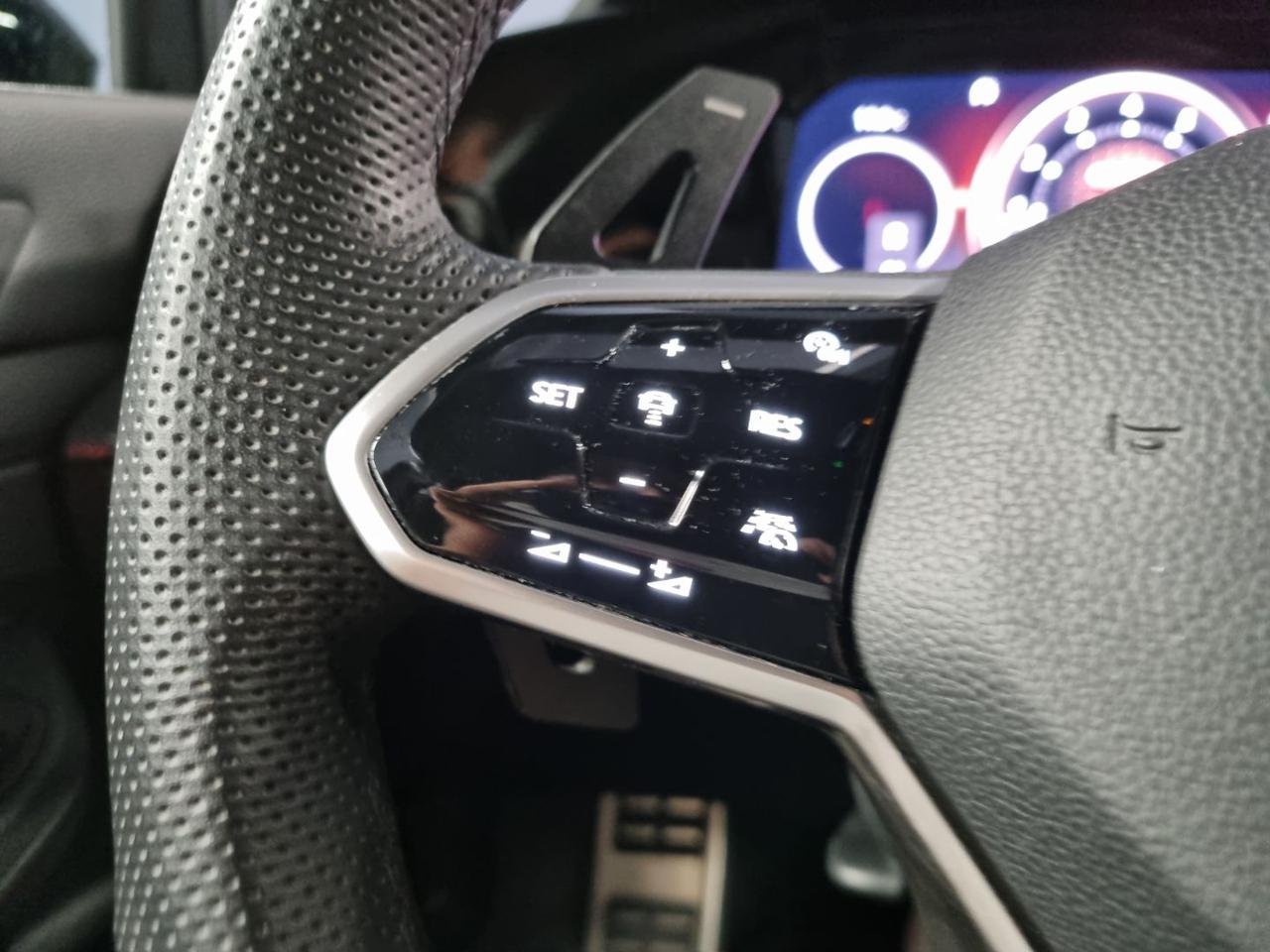 VOLKSWAGEN Golf GTI 2.0 TSI DSG - 18