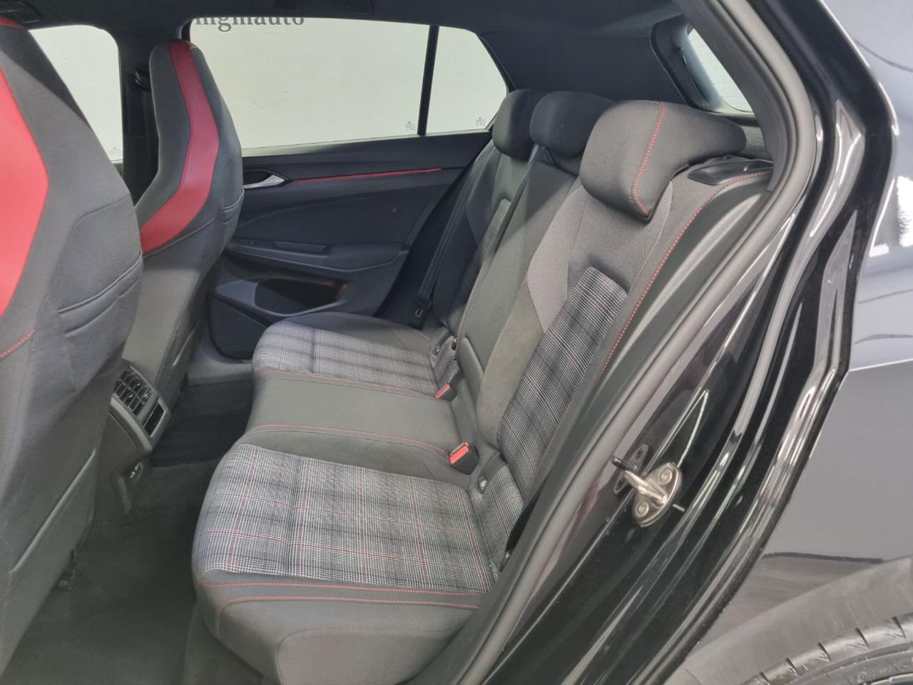 VOLKSWAGEN Golf 2.0 TSI DSG GTI - 24