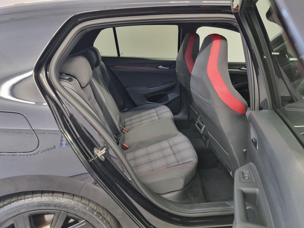 VOLKSWAGEN Golf 2.0 TSI DSG GTI - 9