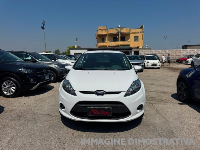 FORD Fiesta Bianco metallizzato