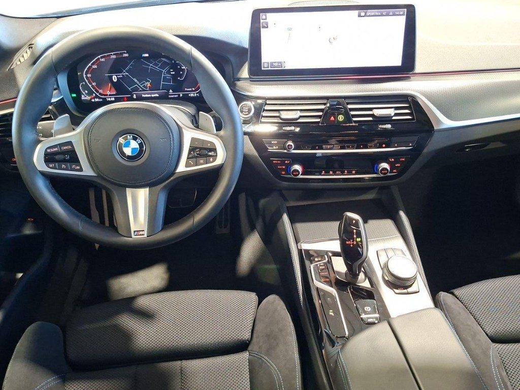 BMW 540 d 48V xDrive Msport Aut. + Tetto apr. - 9