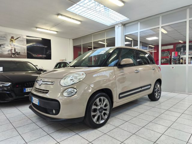 FIAT 500L Beige pastello