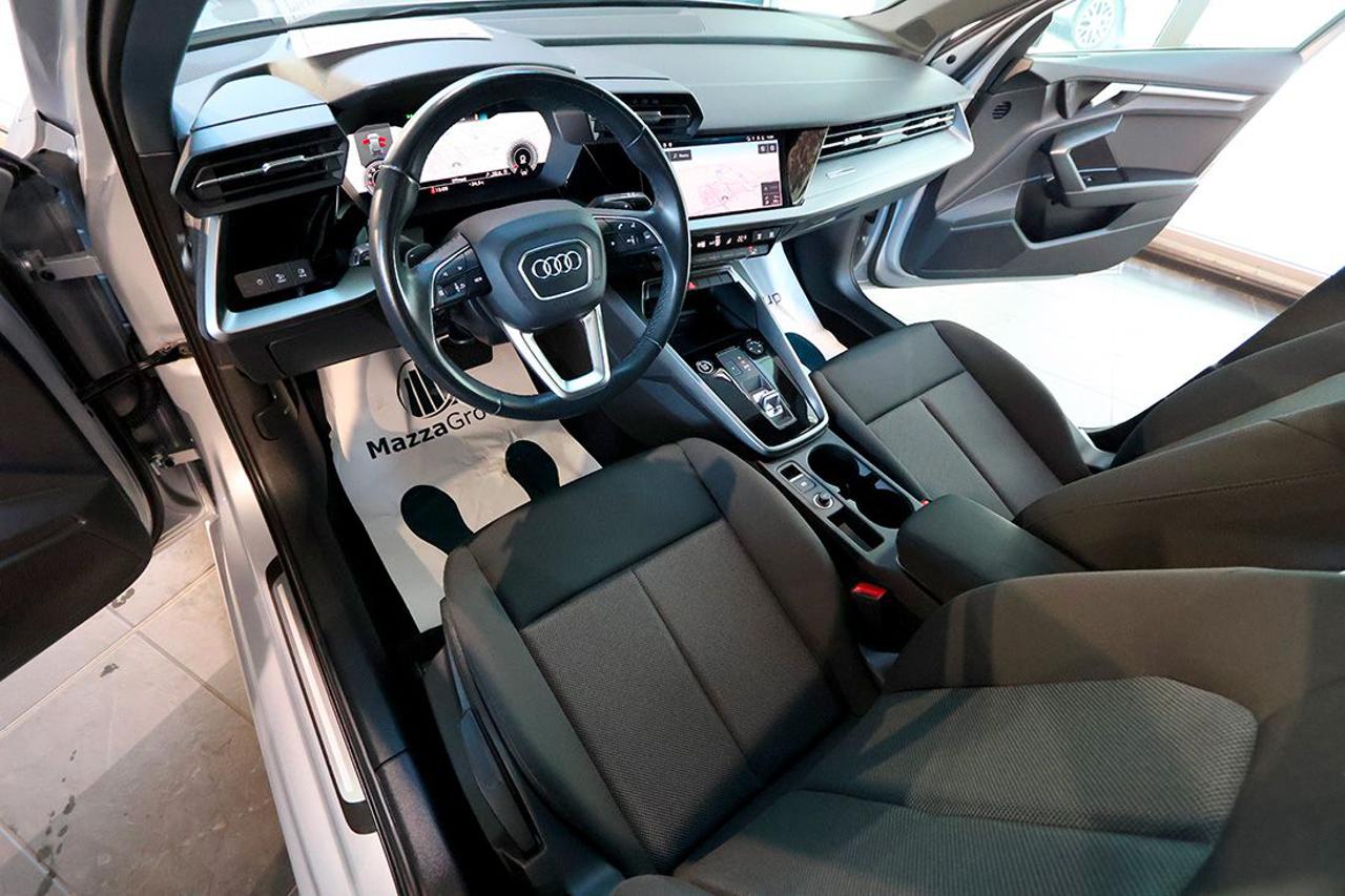AUDI A3 35 TFSI Sportback S-Tronic Business Advanced - 13