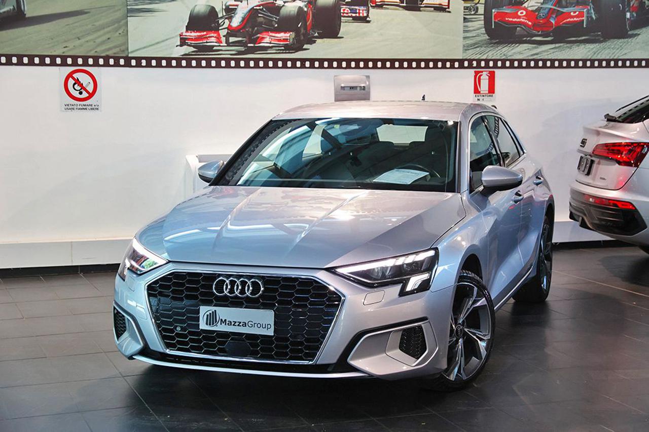 AUDI A3 35 TFSI Sportback S-Tronic Business Advanced - 5