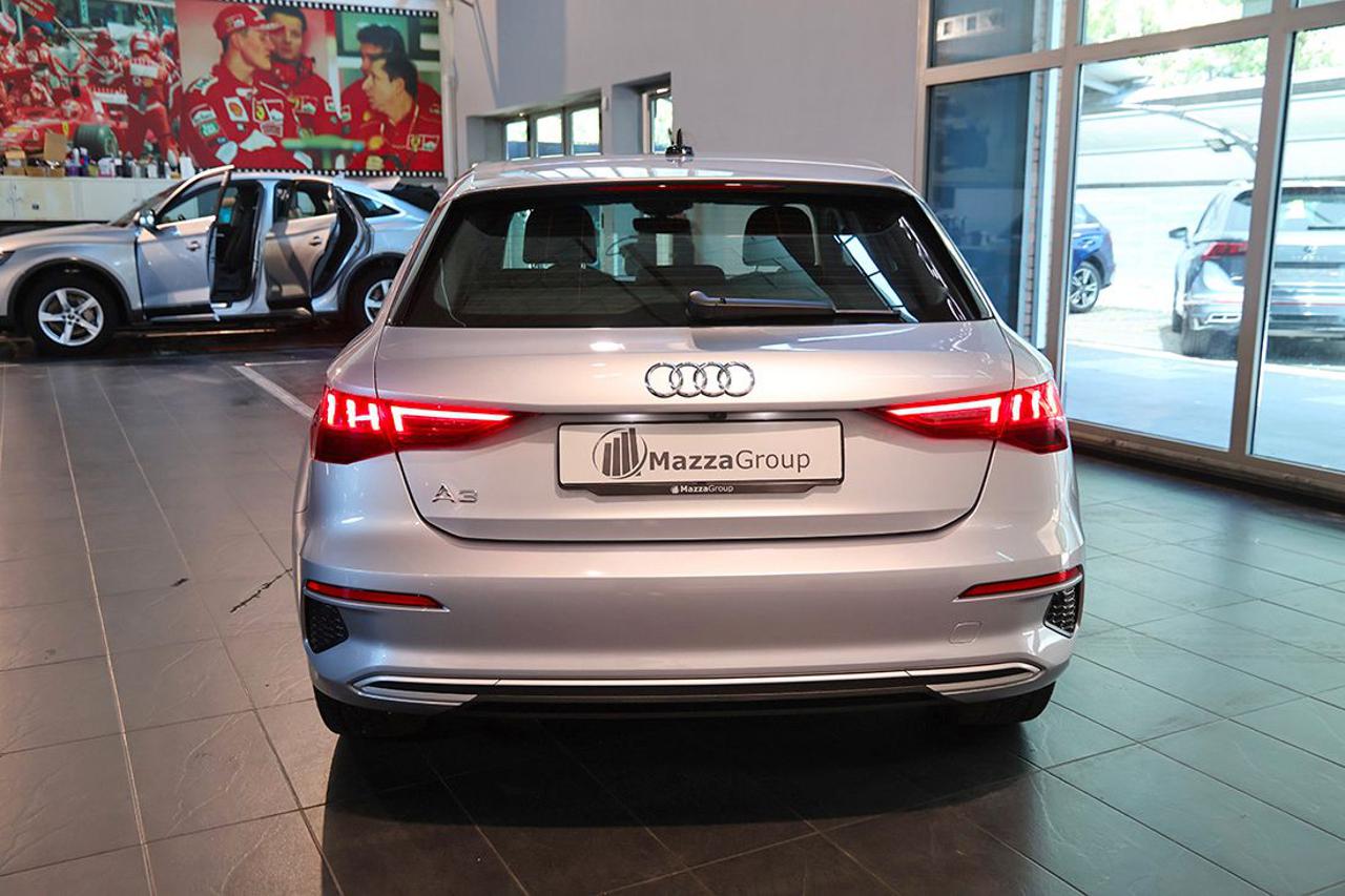AUDI A3 35 TFSI Sportback S-Tronic Business Advanced - 8