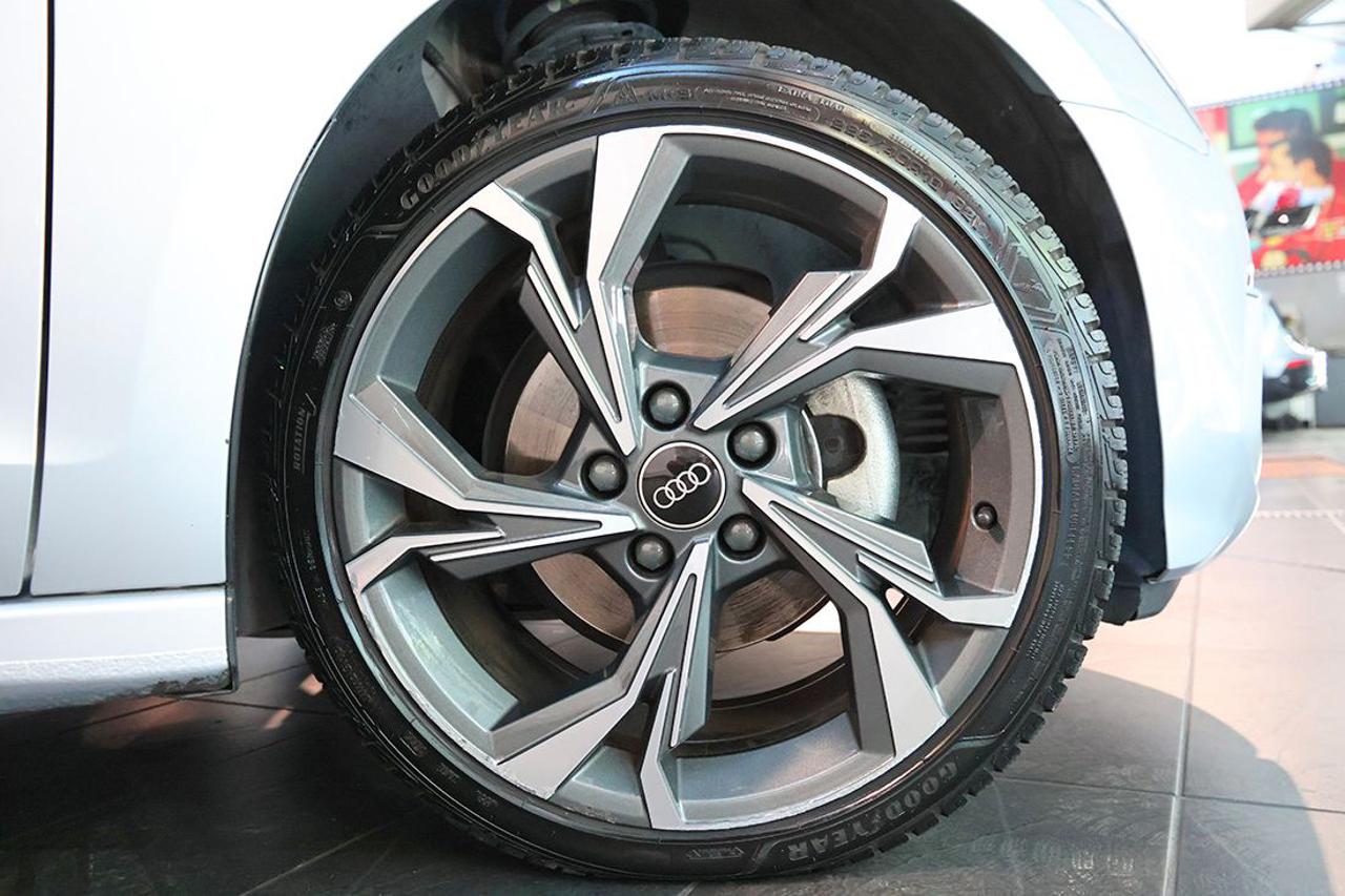 AUDI A3 35 TFSI Sportback S-Tronic Business Advanced - 6
