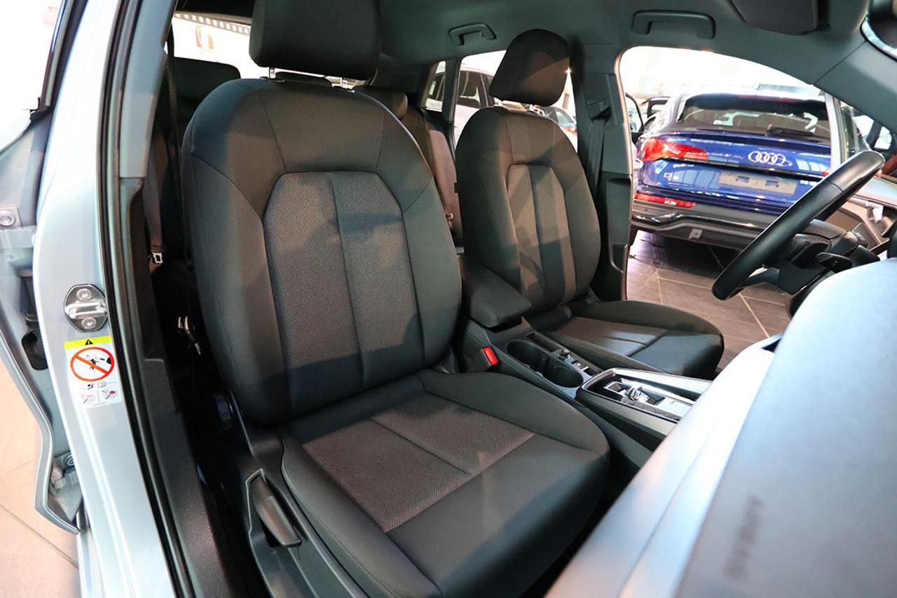 AUDI A3 35 TFSI Sportback S-Tronic Business Advanced - 16