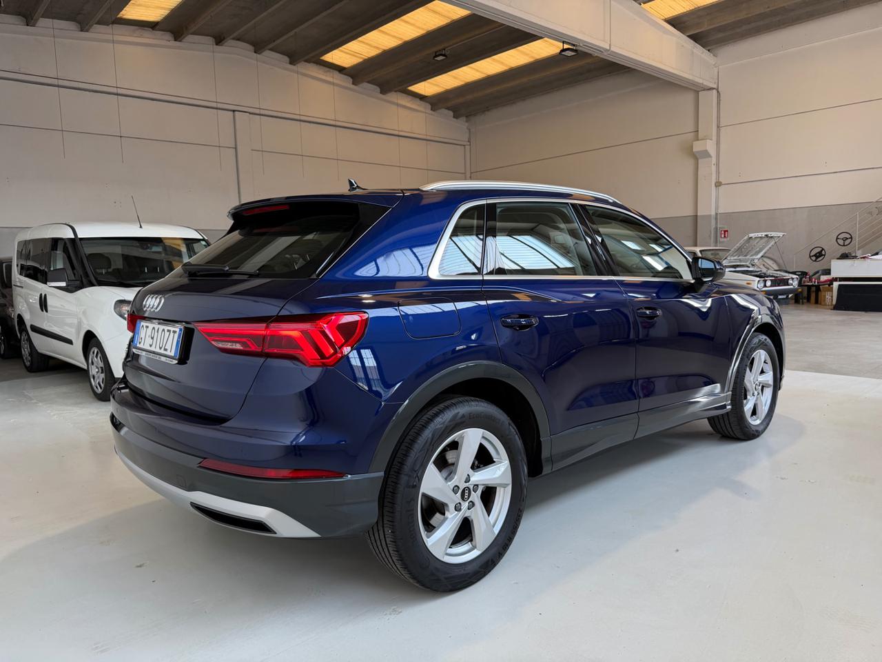 AUDI Q3 35 TDI S tronic Identity Black - 5