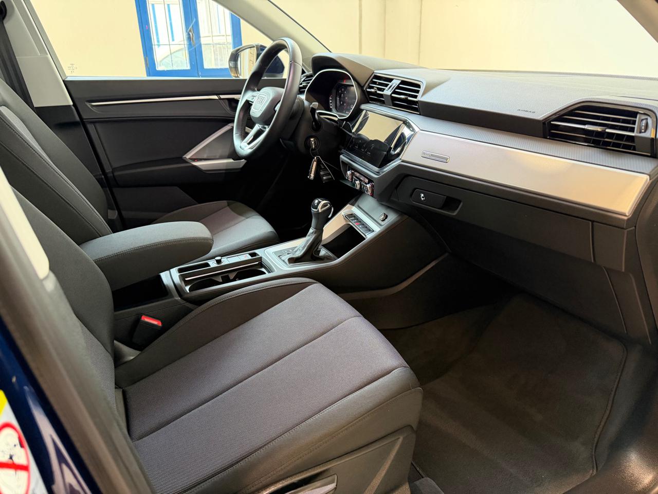 AUDI Q3 35 TDI S tronic Identity Black - 14