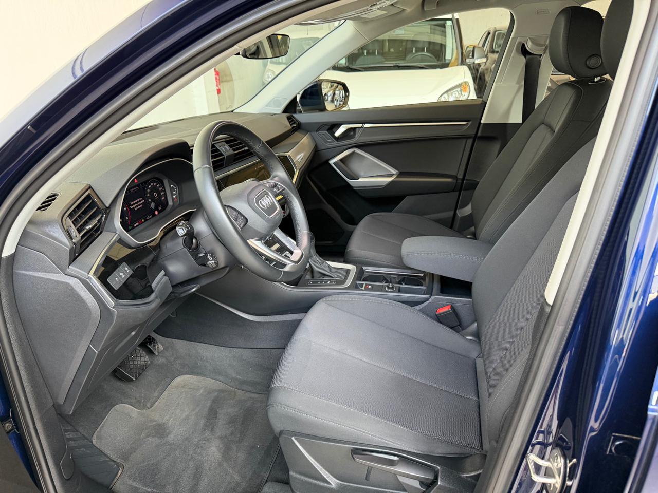 AUDI Q3 35 TDI S tronic Identity Black - 9