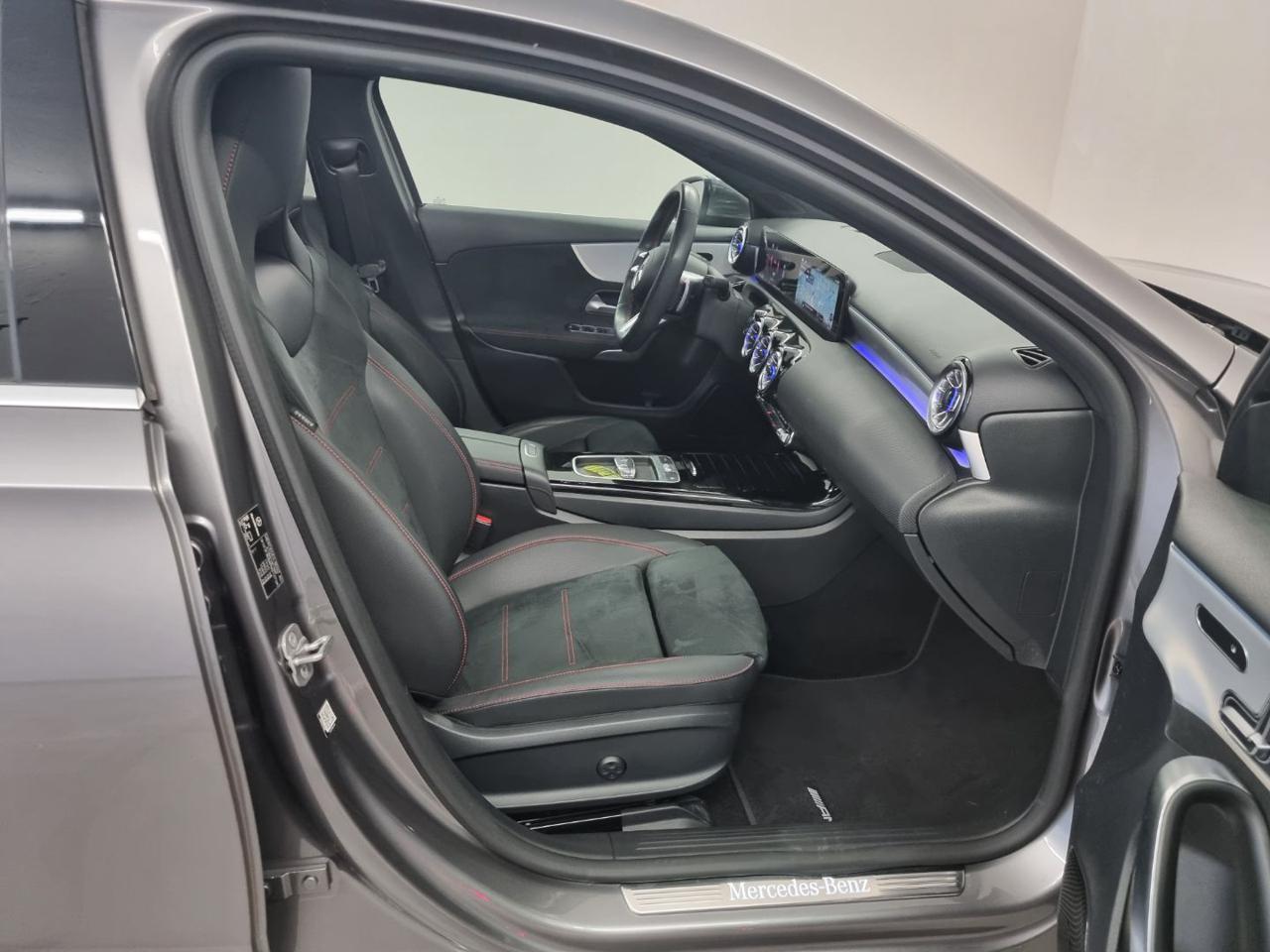 MERCEDES-BENZ A 180 Automatic AMG Line Premium Plus - 9