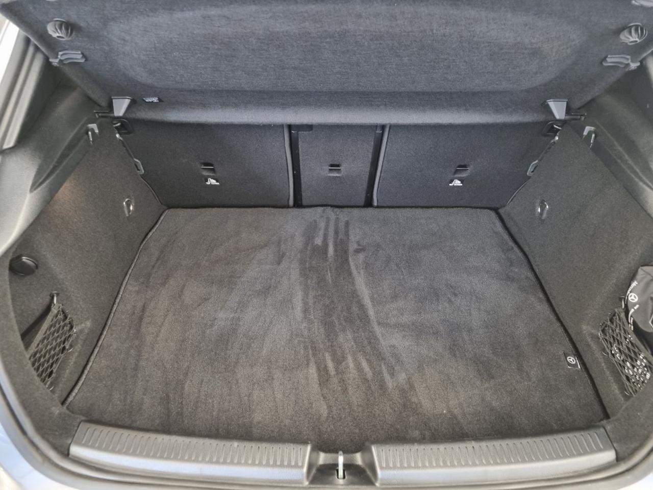 MERCEDES-BENZ A 180 Automatic AMG Line Premium Plus - 26