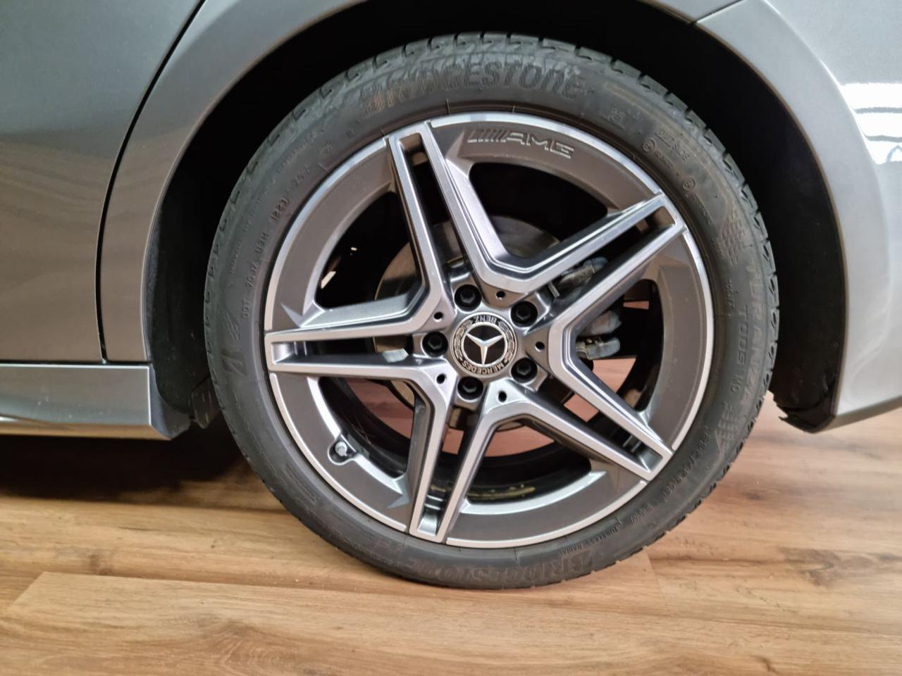 MERCEDES-BENZ A 180 Automatic AMG Line Premium Plus - 15