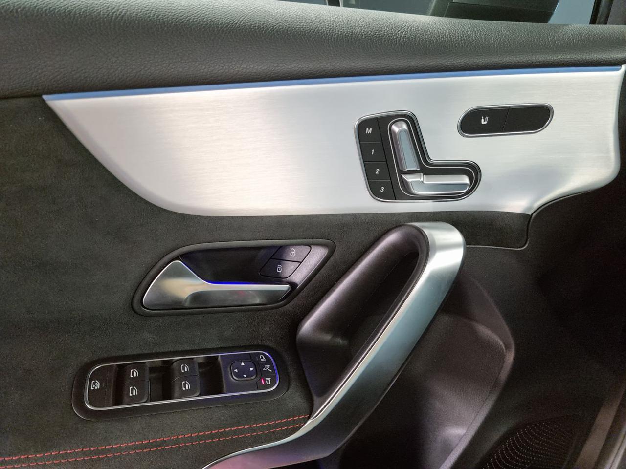 MERCEDES-BENZ A 180 Automatic AMG Line Premium Plus - 14