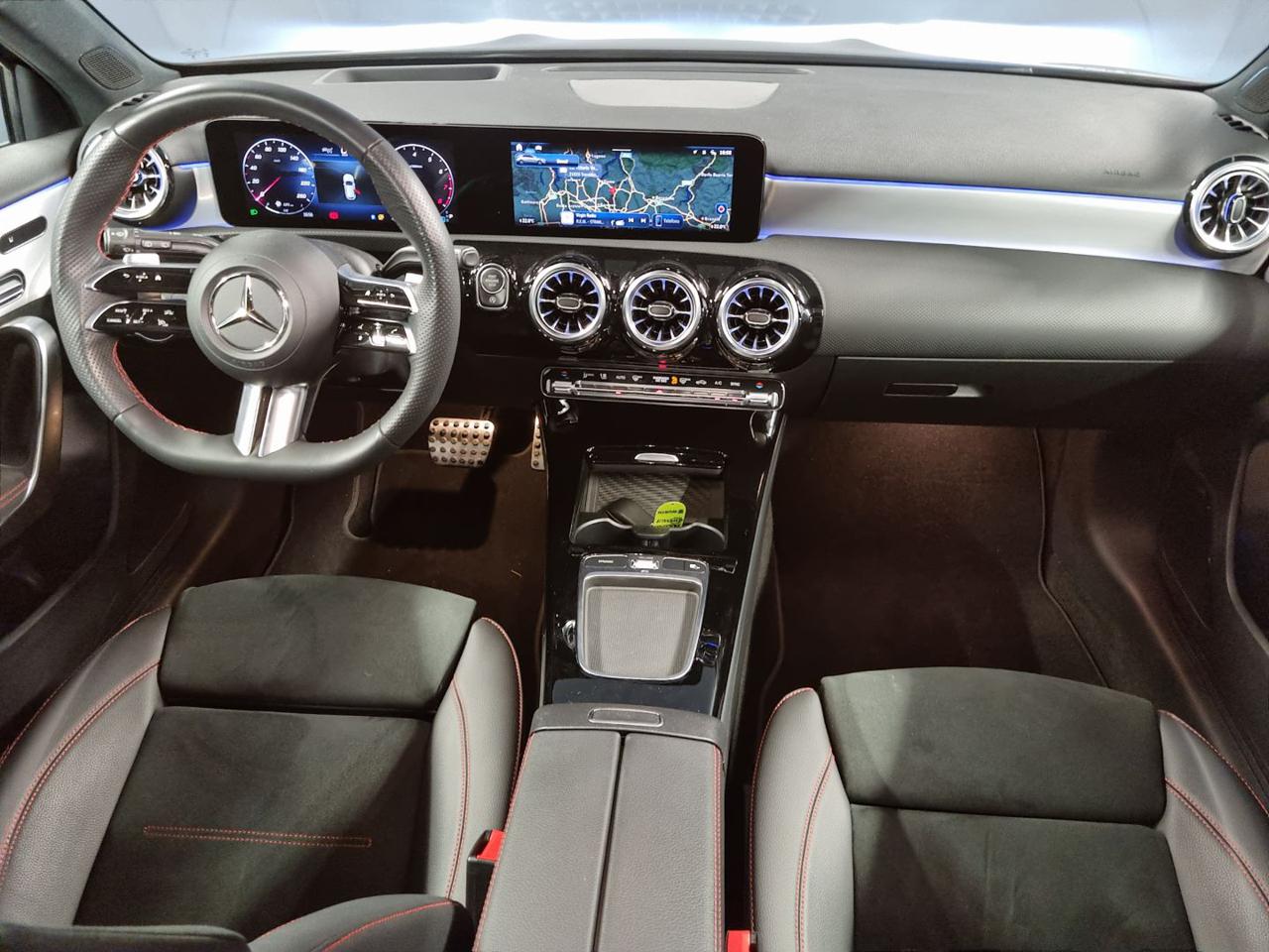 MERCEDES-BENZ A 180 Automatic AMG Line Premium Plus - 8