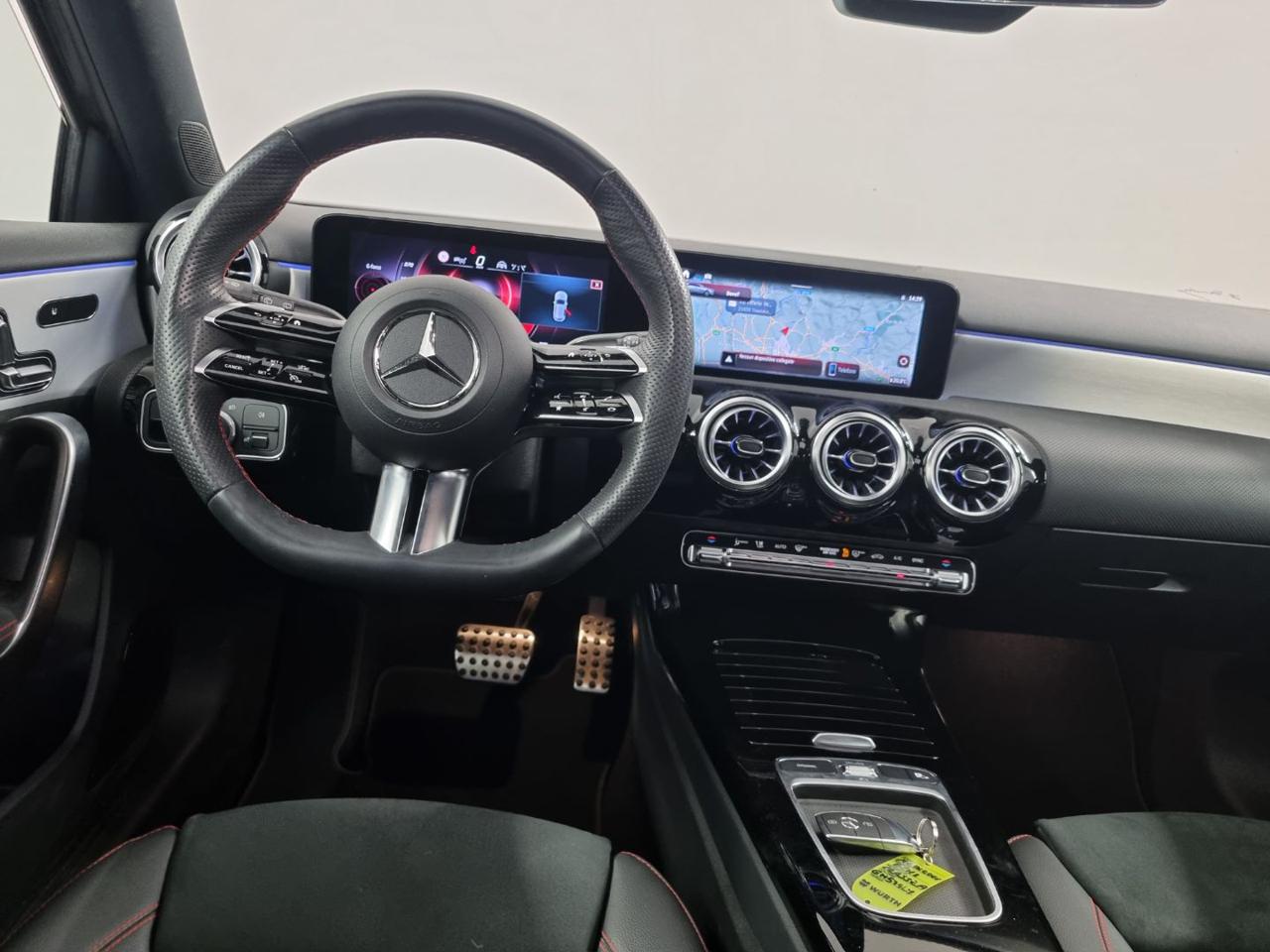 MERCEDES-BENZ A 180 Automatic AMG Line Premium Plus - 29