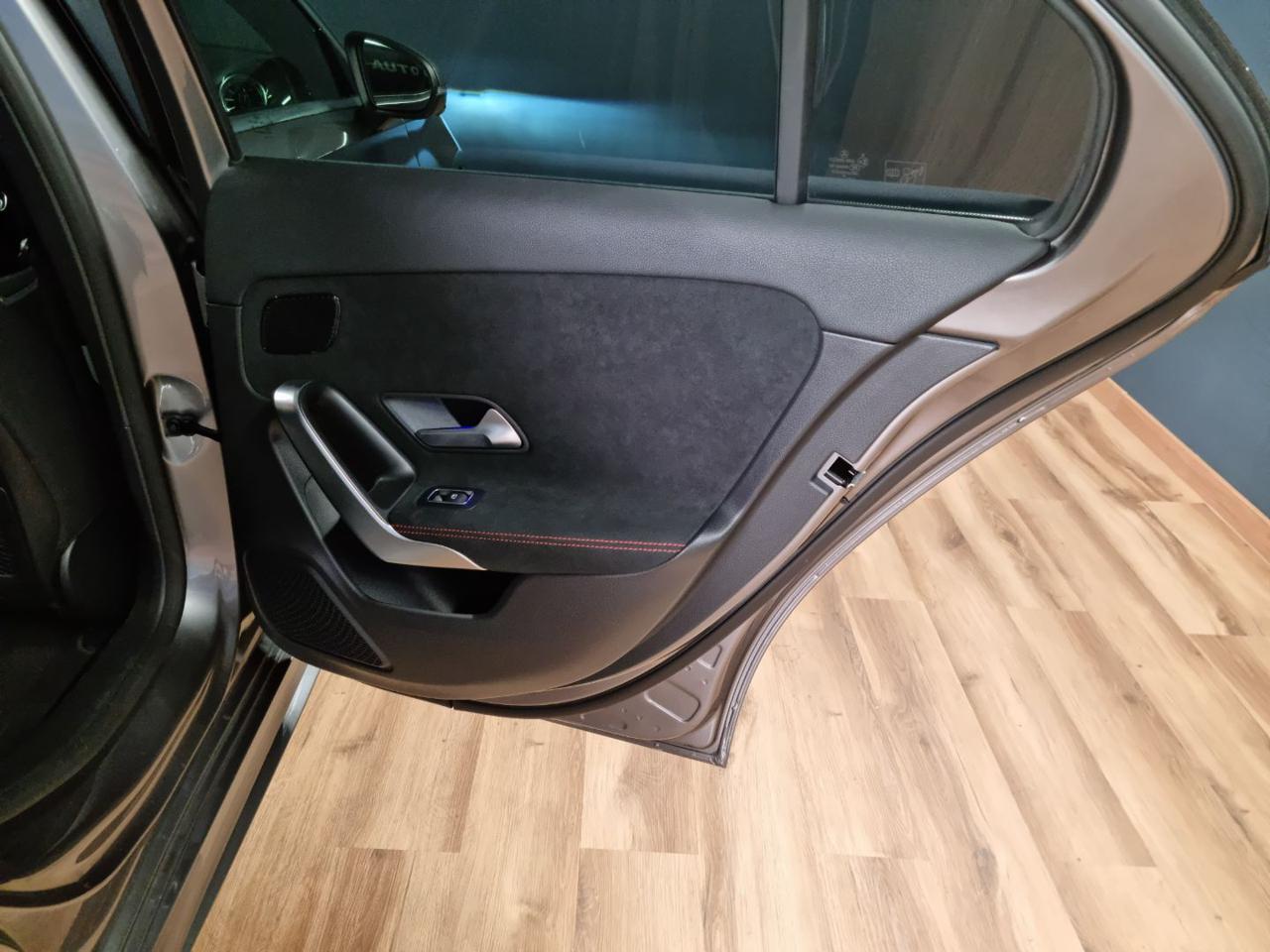 MERCEDES-BENZ A 180 Automatic AMG Line Premium Plus - 20