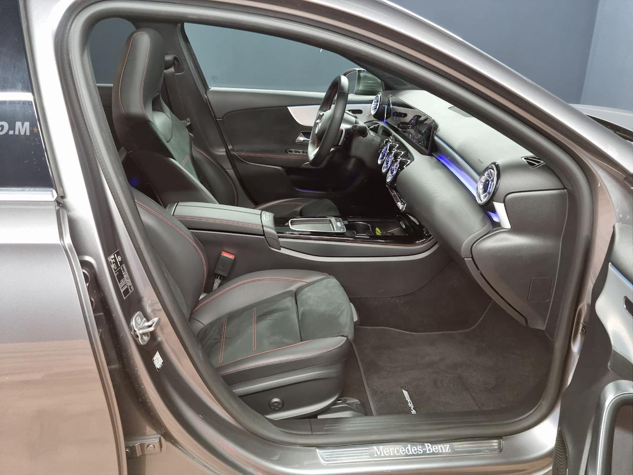 MERCEDES-BENZ A 180 Automatic AMG Line Premium Plus - 10