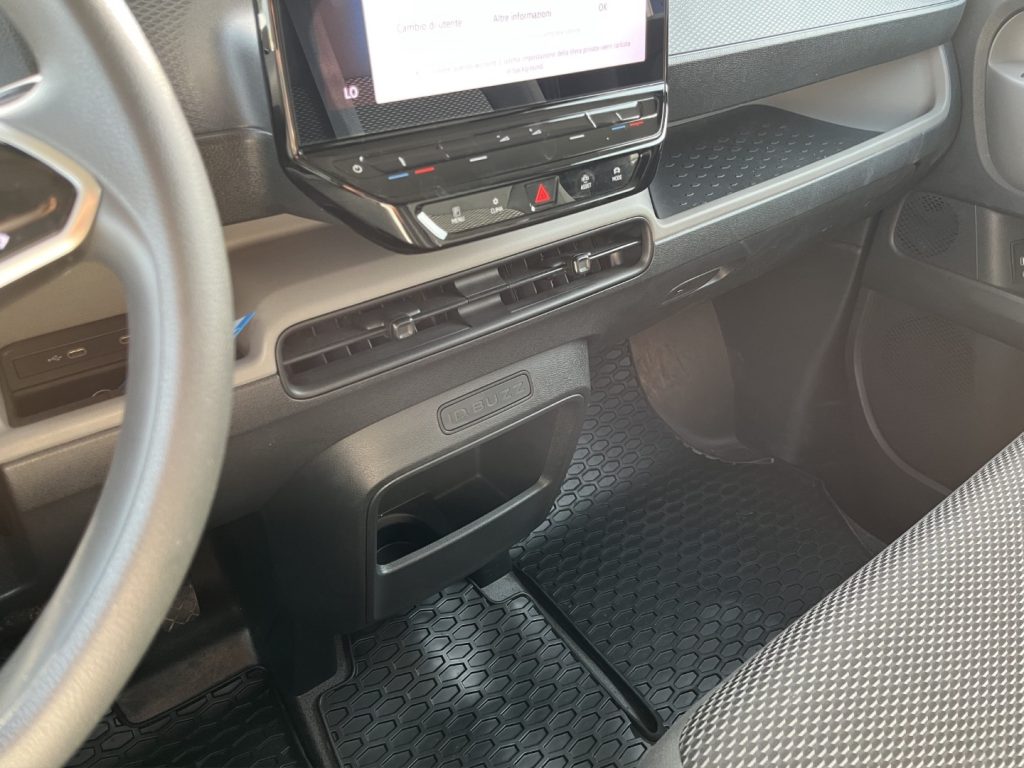 VOLKSWAGEN ID.Buzz Cargo 82kWh Automatico - 13