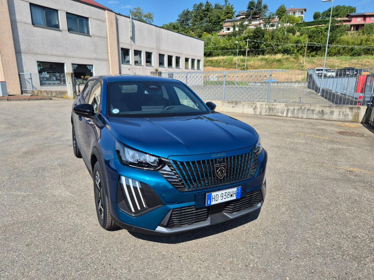 PEUGEOT 2008 PureTech 100 S&S Allure - 4