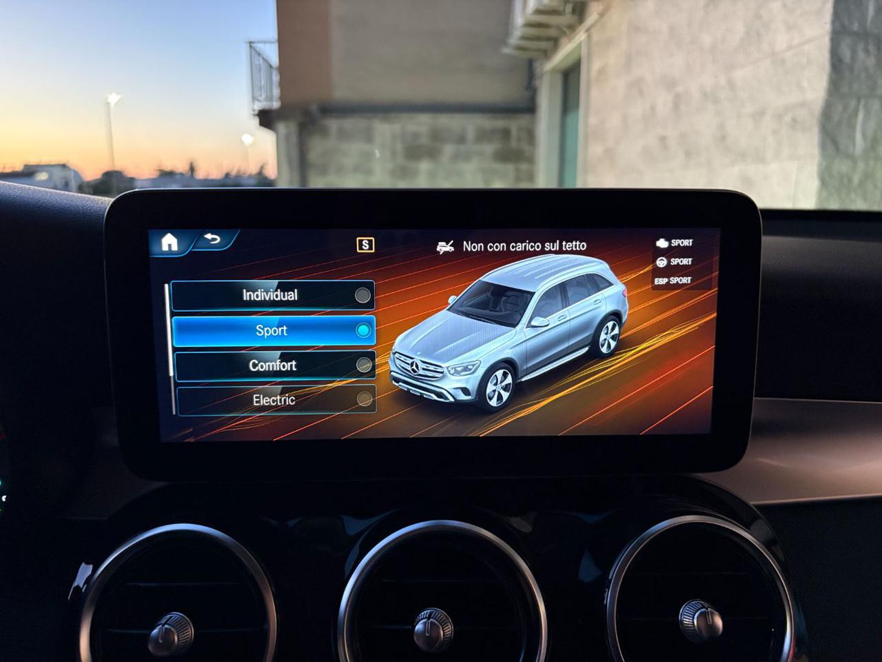 MERCEDES-BENZ GLC 300 de 4Matic Plug-in hybrid Sport. - 26