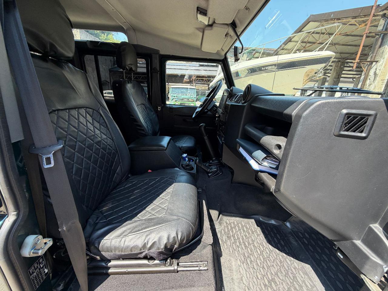 LAND ROVER Defender 110 2.2 TD4 Station Wagon N1 7 POSTI - 15
