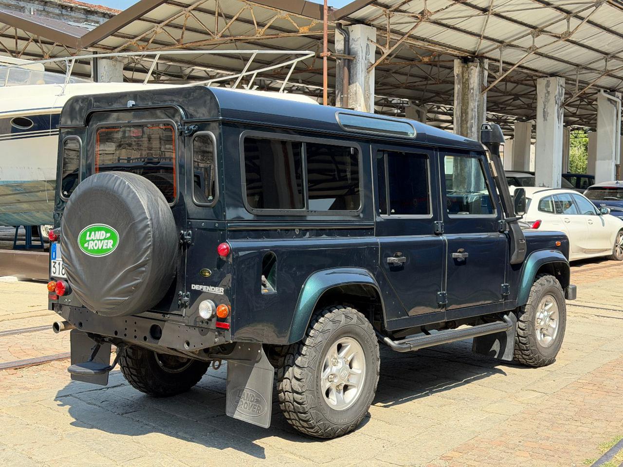 LAND ROVER Defender 110 2.2 TD4 Station Wagon N1 7 POSTI - 5
