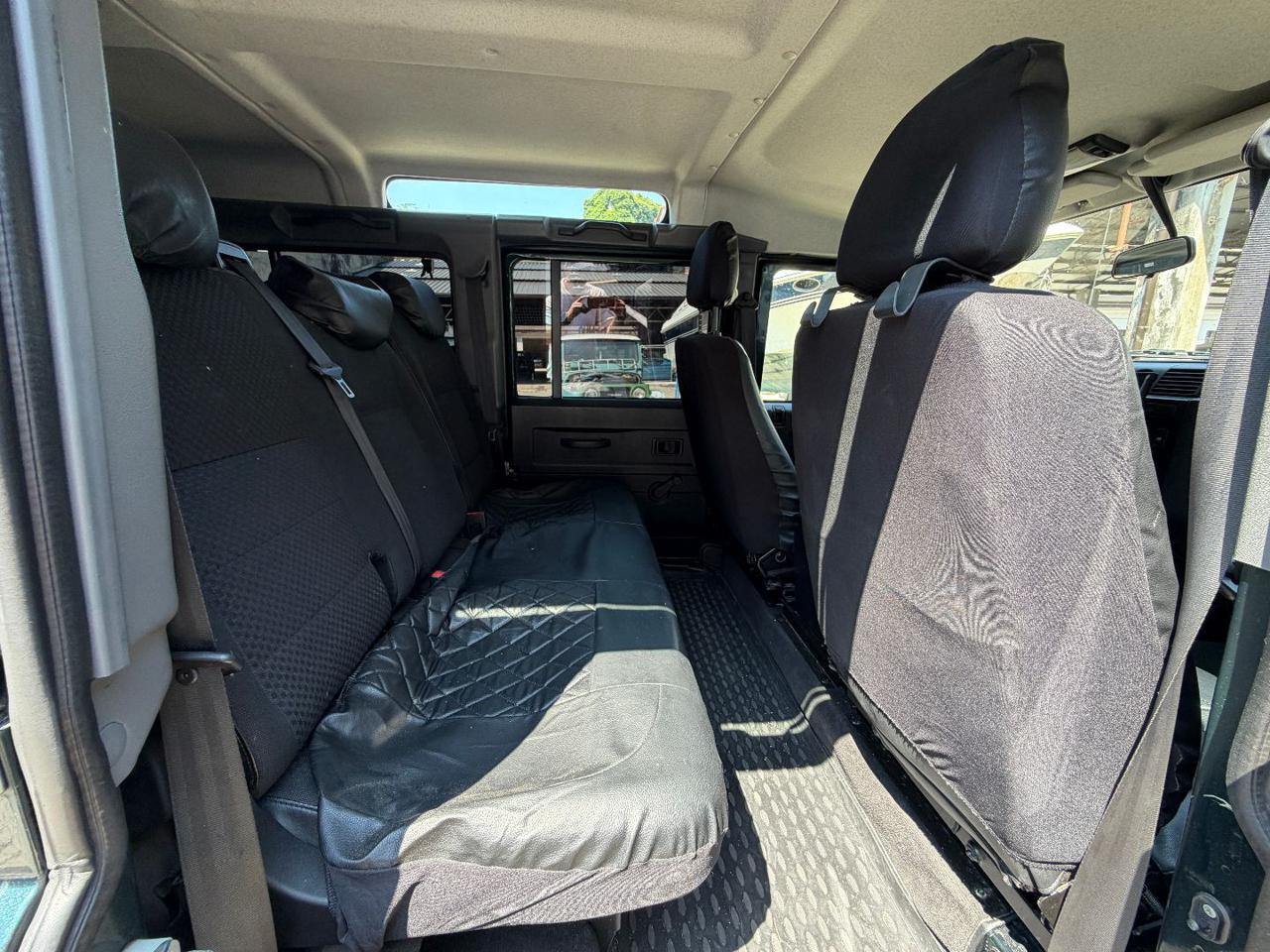 LAND ROVER Defender 110 2.2 TD4 Station Wagon N1 7 POSTI - 14