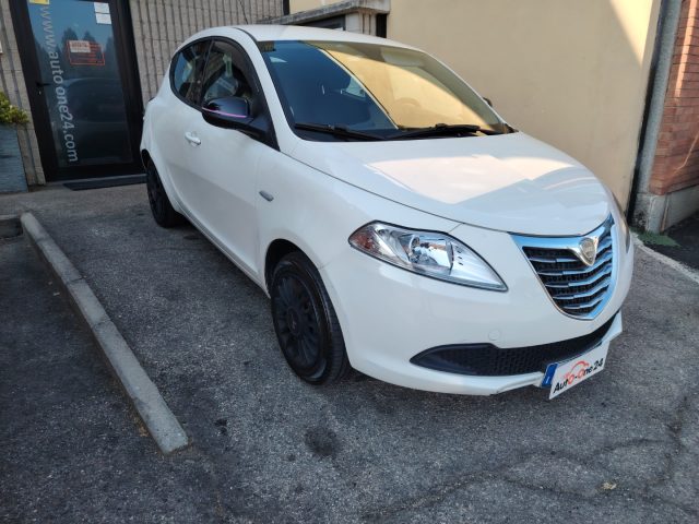 LANCIA Ypsilon Bianco Gelato metallizzato