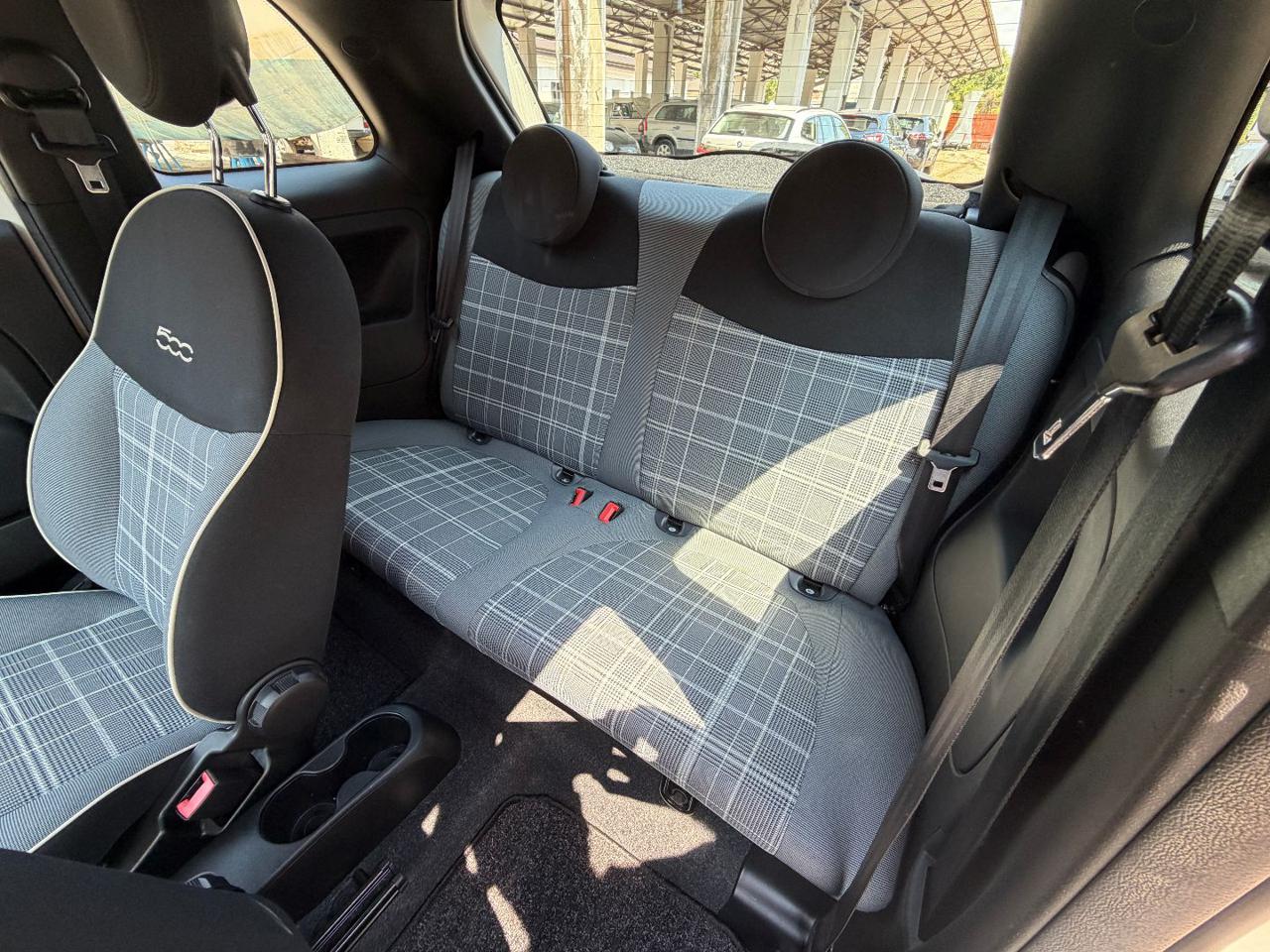 FIAT 500 1.0 Hybrid Lounge - 11