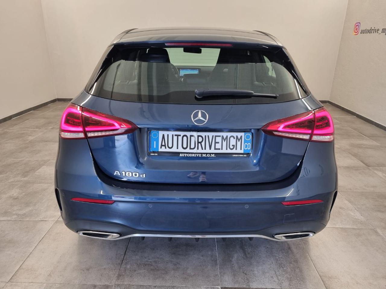 MERCEDES-BENZ A 180 d Automatic Premium - 3