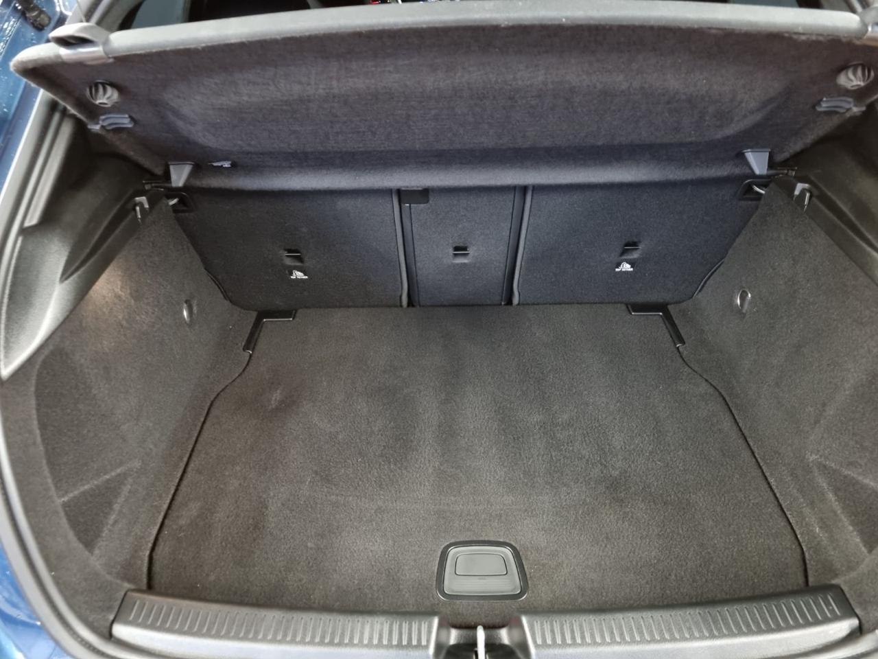 MERCEDES-BENZ A 180 d Automatic Premium - 20
