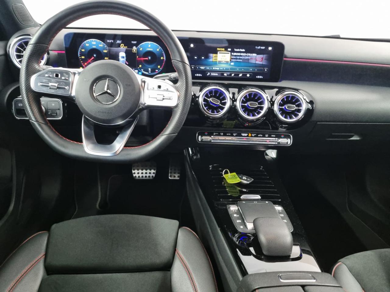 MERCEDES-BENZ A 180 d Automatic Premium - 17