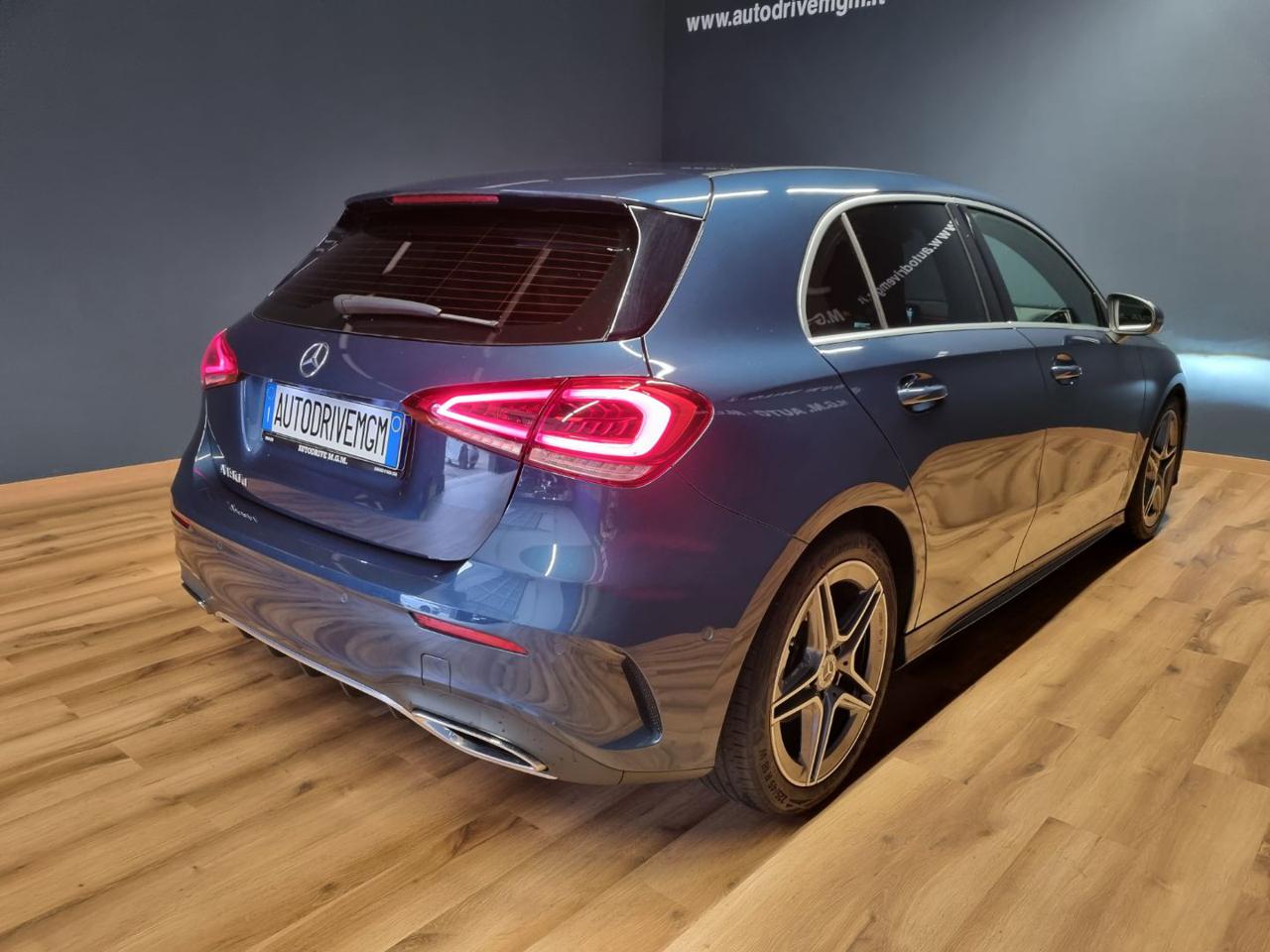 MERCEDES-BENZ A 180 d Automatic Premium - 26