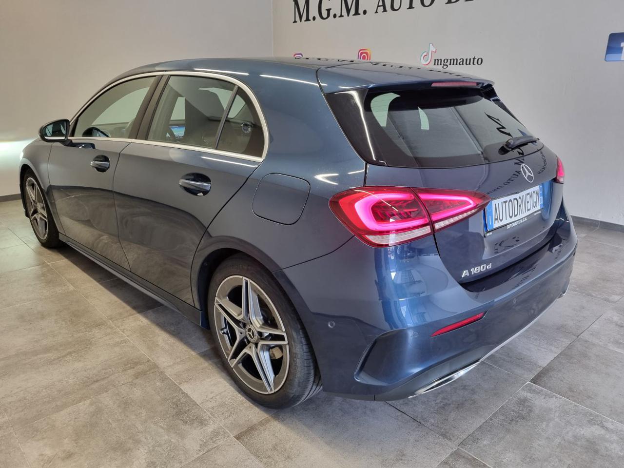 MERCEDES-BENZ A 180 d Automatic Premium - 24