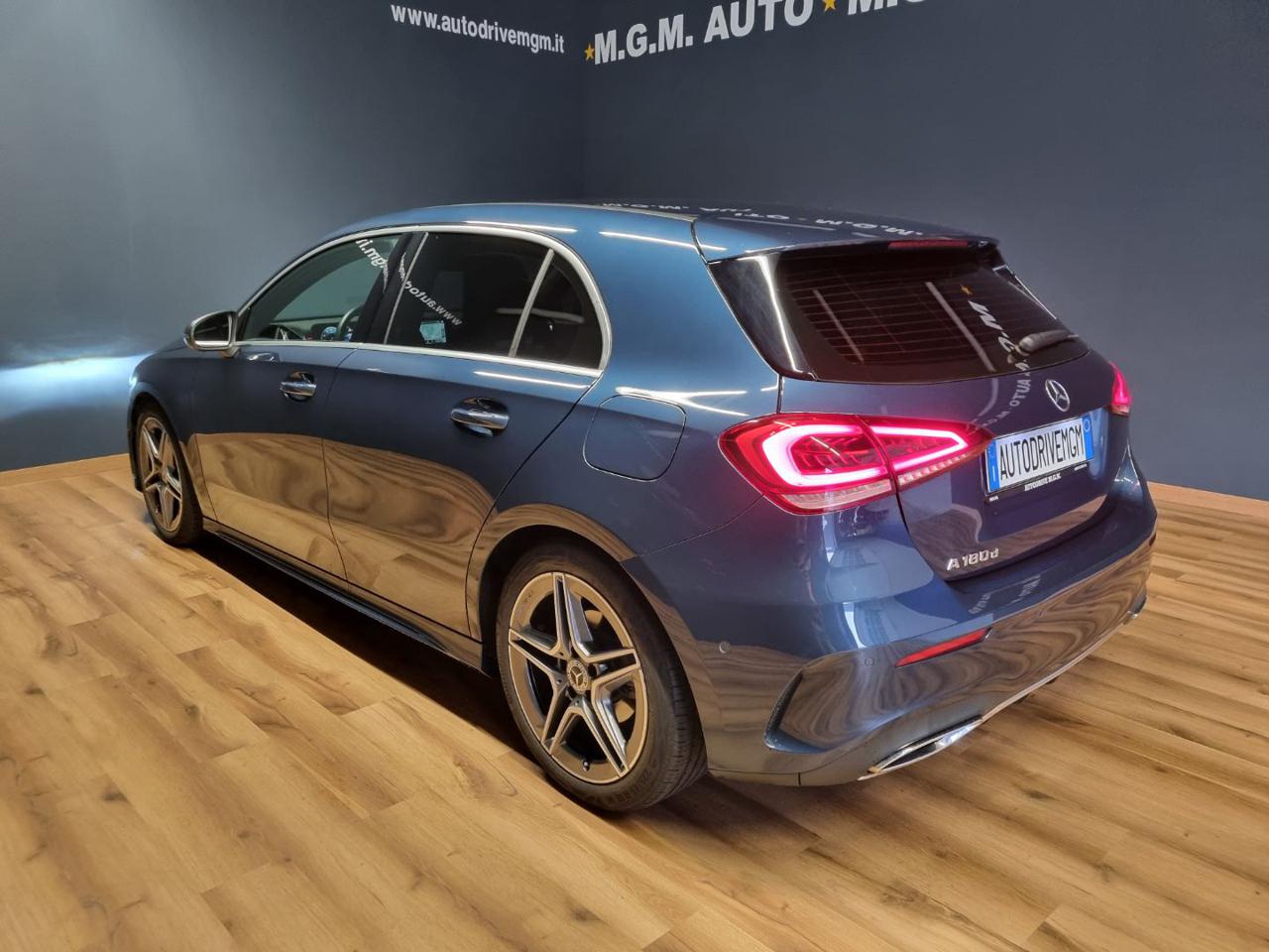 MERCEDES-BENZ A 180 d Automatic Premium - 25