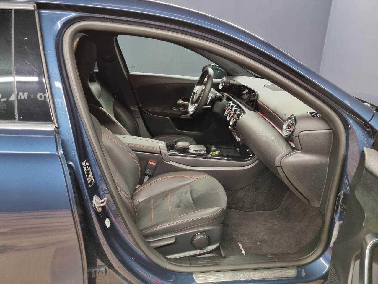 MERCEDES-BENZ A 180 d Automatic Premium - 10