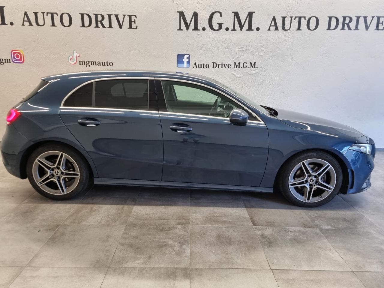 MERCEDES-BENZ A 180 d Automatic Premium - 4