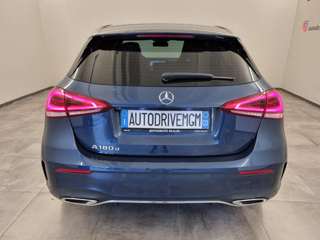 MERCEDES-BENZ A 180 d Automatic Premium - 3