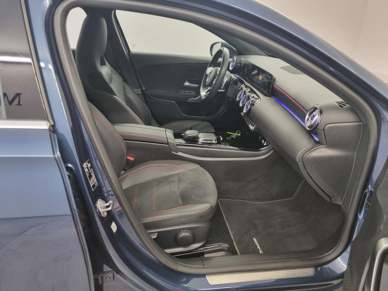 MERCEDES-BENZ A 180 d Automatic Premium - 9