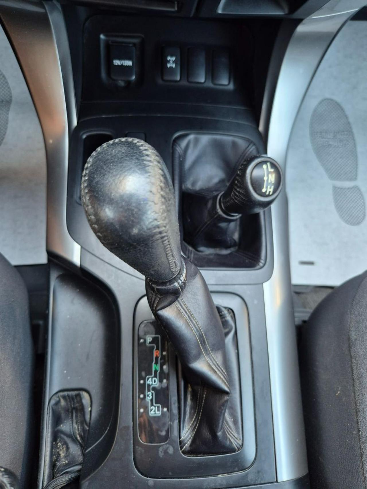 TOYOTA Land Cruiser 3.0 D-4D 16V cat 5 porte Sol Aut. - 27