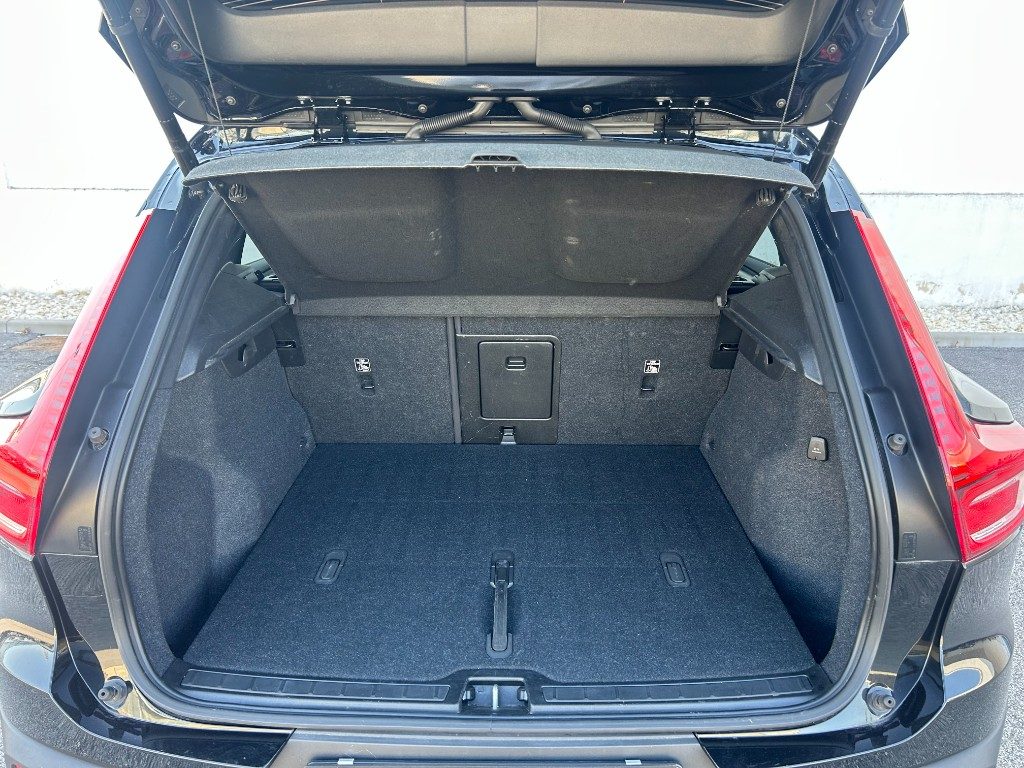 VOLVO XC40 B4 AWD automatico Core - Grid Foto 14