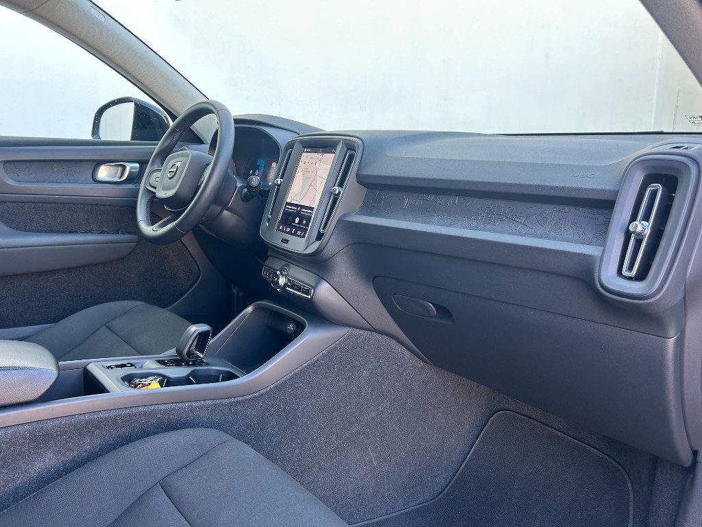 VOLVO XC40 B3 automatico Essential - Foto 4