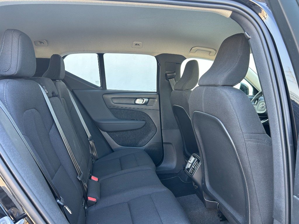 VOLVO XC40 B3 automatico Essential - Foto 6